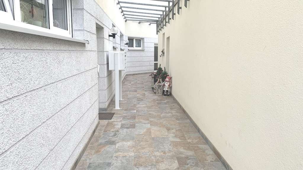 Immobilie in Waldheim - Vermietete 3-Raum WE mit Balkon + TG - Bild 1