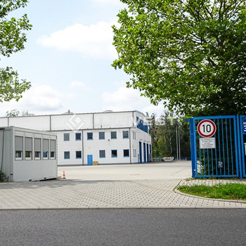 Gepflegte Lager- und Produktionsfläche mit Kranbahn und 24/7 Nutzung nahe der A14