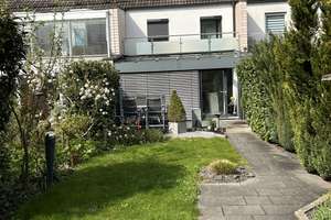 Gepflegtes Reihenmittelhaus mit Wintergarten in Laufamholz