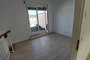 Geräumiges, helles 4,5 Zimmer RMH, teilmöbliert, Balkon, Garten, Terasse, EBK in Nähe der Havel – Berlin – Vorschaubild 6