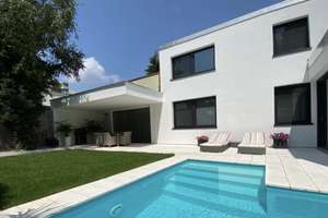 Moderne Doppelhaushälfte mit großem Garten, Pool und Doppelgarage – Die vollständige Adresse der Immobilie erhältst du vom Anbieter., 81477 Solln, München – Vorschaubild 2