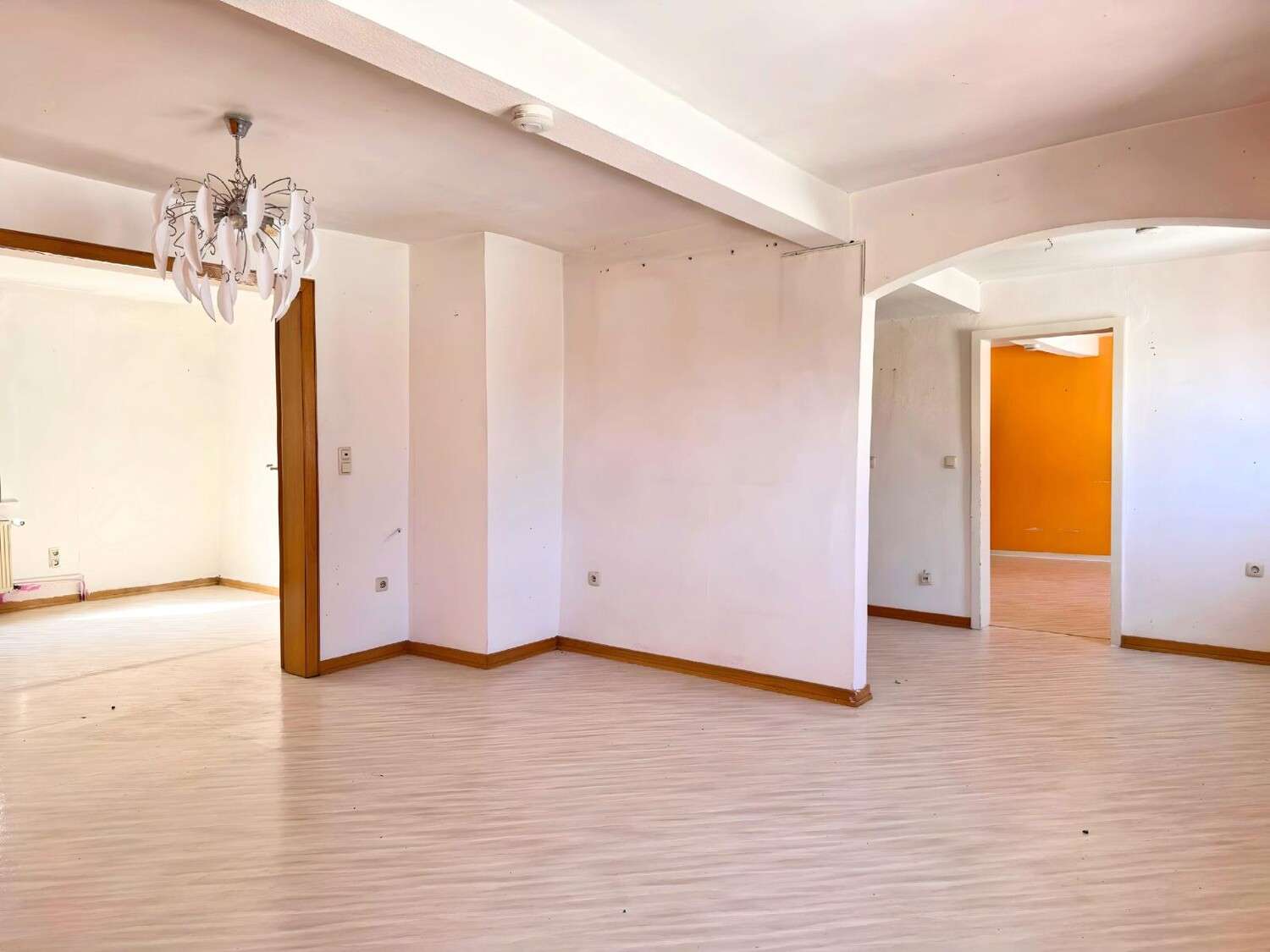 Immobilie in Gernsheim - Mehrfamilienhaus und Gewerbeeinheit mit bestehenden Mieteinnahmen und Ertragspotenzial - Bild 1