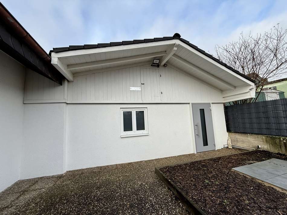Garage u.Anabu von hinten