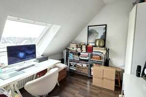 Dachgeschoss-Traum in Sülz – Maisonettewohnung mit Balkon & Charme – Die vollständige Adresse der Immobilie erhältst du vom Anbieter., 50937 Sülz, Köln – Vorschaubild 9