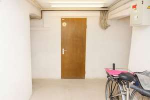 VOLLVERMIETETES UND MODERNISIERTES MFH MIT 8 WOHNEINHEITEN IN VERKEHRSGÜNSTIGER UND RUHIGER WOHNLAGE – 60486 Bockenheim, Frankfurt am Main – Vorschaubild 14