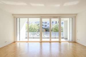 Lichtdurchflutetes Wohnambiente mit eleganter Loggia & moderner EBK – Maybachstraße 31, 70469 Bahnhof Feuerbach, Stuttgart – Vorschaubild 3