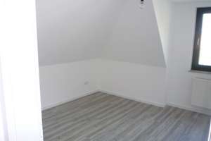 Schöne  zwei Zimmer, Küche Bad Wohnung in Osnabrück, Eversburg – Die vollständige Adresse der Immobilie erhältst du vom Anbieter., 49090 Eversburg, Osnabrück – Vorschaubild 2