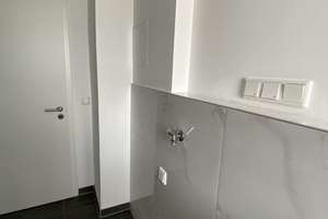 Helle kernsanierte 2Zi Altbau Wohnung top Ausstattung/Küche/Balkon/Parkett/Bad neu/elektr. Rolläden – Heynestrasse 23, 90443 Steinbühl, Nürnberg – Vorschaubild 19