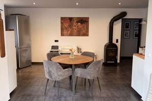 Modern sanierte 4-Zimmer-Wohnung in absoluter Traumlage von Pfaffenweiler – Die vollständige Adresse der Immobilie erhältst du vom Anbieter., 79292 Pfaffenweiler – Vorschaubild 3