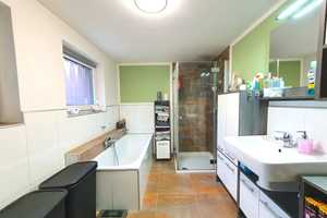 ++ MODERNISIERTES EINFAMILIENHAUS + GARAGE + GARTEN IN ZENTRALER LAGE!! ++ – Viersen (Kreis) – Vorschaubild 6