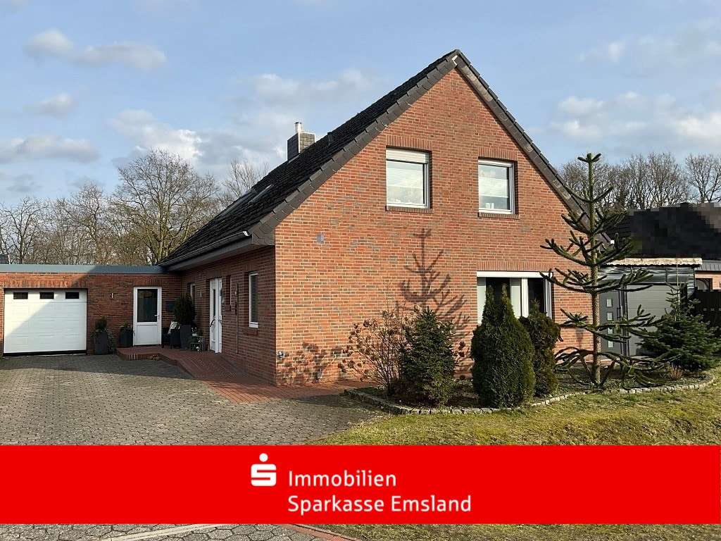 Immobilie in Surwold - Exklusives Einfamilienhaus mit großzügigem Raumkonzept  - Bild 0