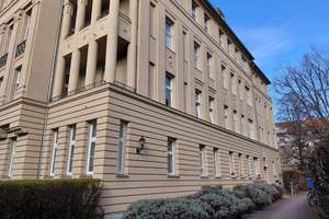 Großzügige 2-Zimmer Wohnung im schönen Altbau in Schmargendorf 