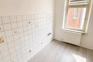 Provisionsfrei: Schöne, helle 2-Zimmerwohnung in ruhiger Lage in Fürth-Süd – Neumannstr. 18, 90763 Südliche Südstadt, Fürth – Vorschaubild 2