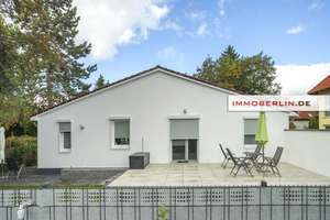 IMMOBERLIN.DE – Vermieteter Bungalow mit Sonnenterrasse in familienfreundlicher Lage – Die vollständige Adresse der Immobilie erhältst du vom Anbieter., 12621 Kaulsdorf, Berlin – Vorschaubild 1
