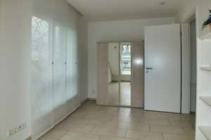 Moderne DG-Maisonette mit 4 Zimmer in gesuchter Lage von Enkheim – Die vollständige Adresse der Immobilie erhältst du vom Anbieter., 60388 Bergen-Enkheim, Frankfurt am Main – Vorschaubild 8