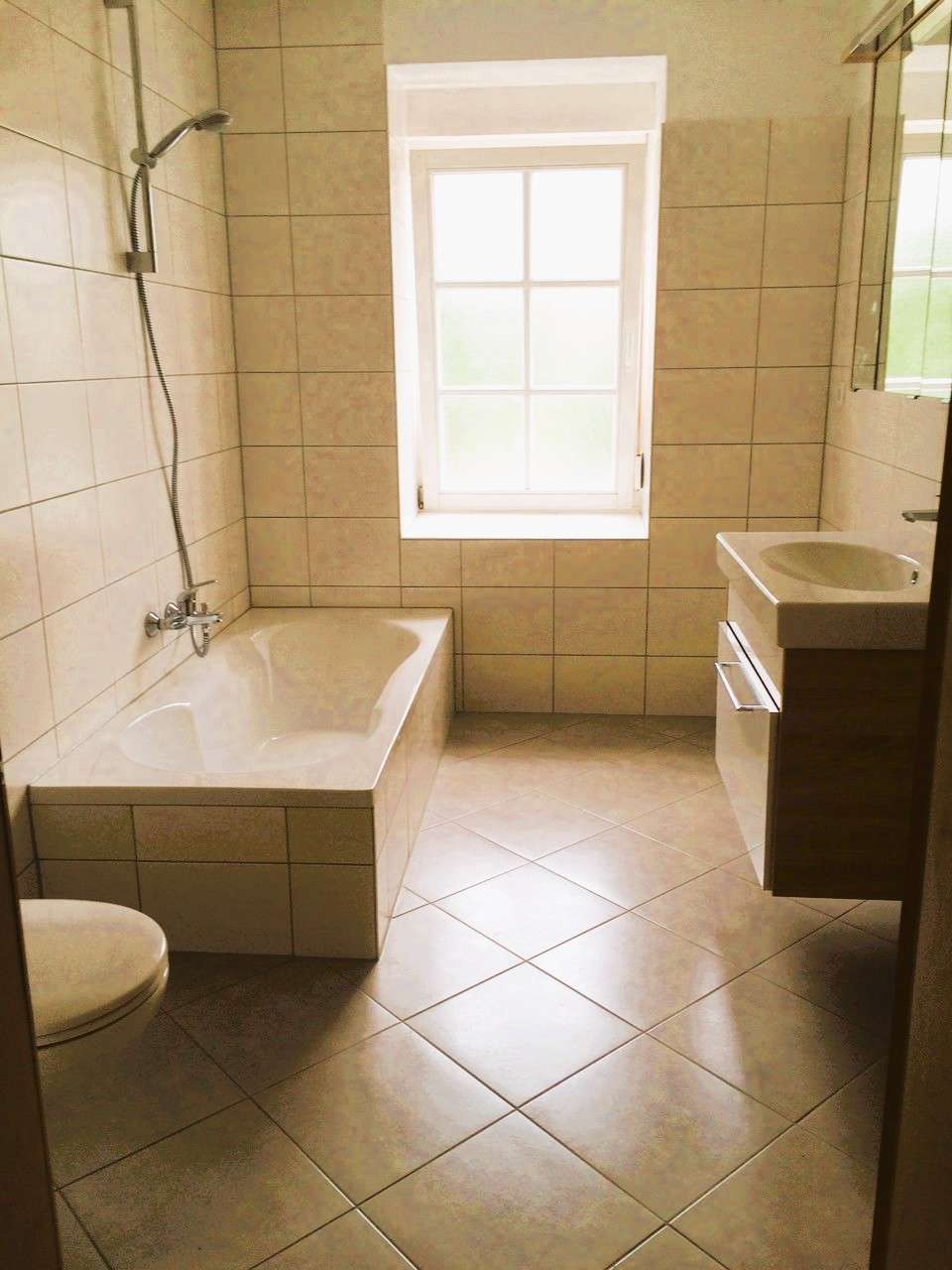 Immobilie in Bad Liebenzell - *Anleger aufgepasst: 2-Zi-Whg., vermietet, 4,8 % Rendite, Terrasse, PKW-Stellplatz in Möttlingen* - Bild 4