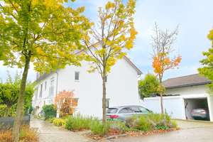 Exklusives Familiendomizil mit zauberhaftem Garten und Hochwertiger Ausstattung - LEBENSWERT – Die vollständige Adresse der Immobilie erhältst du vom Anbieter., 85737 Ismaning – Vorschaubild 2