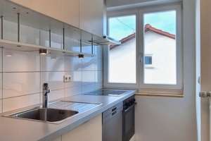Wohnen im Herzen von Stuttgart -
Modernisierte Dachgeschosswohnung in TOP-Lage!
 – Die vollständige Adresse der Immobilie erhältst du vom Anbieter., 70182 Diemershalde, Stuttgart – Vorschaubild 8