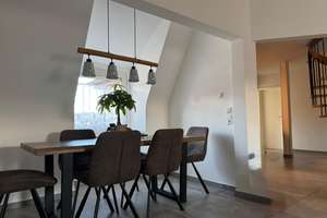 Helle 4-Zimmer Dachgeschosswohnung in Stuttgart-Untertürkheim – Lindenschulstraße 11, 70327 Lindenschulviertel, Stuttgart – Vorschaubild 10