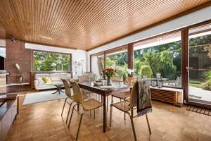 Zeitlos schöner Architekten-Bungalow mit Charakter und Gartenidylle – Die vollständige Adresse der Immobilie erhältst du vom Anbieter., 22397 Duvenstedt, Hamburg – Vorschaubild 7
