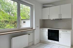 Charmante Doppelhaushälfte mit Garten in begehrter Lage von München – Die vollständige Adresse der Immobilie erhältst du vom Anbieter., 81927 Englschalking, München – Vorschaubild 2