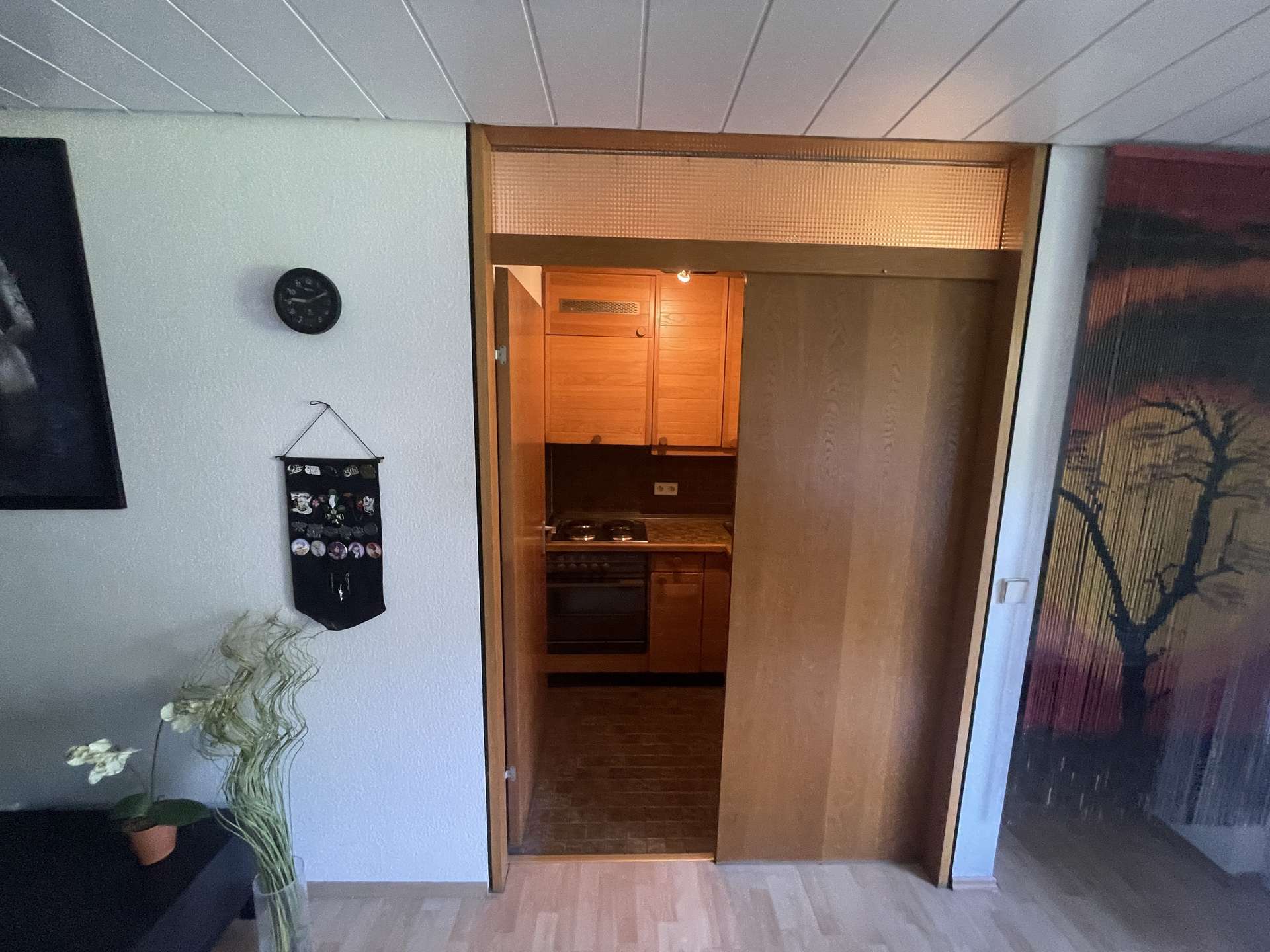 Immobilie in Bad Wildbad - 1,5 - Zi. Wohnung mit Schlafnische, Stellplatz u. Terrassen-Ausblick auf den Kurpark Bad Wildbad - Bild 4