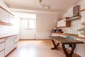 Mehrfamilienhaus mit großem Hintergebäude und Hofflächen für mehrere PKW – Die vollständige Adresse der Immobilie erhältst du vom Anbieter., 42651 Solingen-Mitte, Solingen – Vorschaubild 38