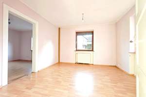 „Viel Raum für Wohnen und Arbeiten – Haus mit Scheune und großem Hof“ – Die vollständige Adresse der Immobilie erhältst du vom Anbieter., 67434 Diedesfeld, Neustadt an der Weinstraße – Vorschaubild 8