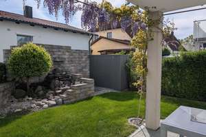 Besondere Souterrainwohnung mit Garten