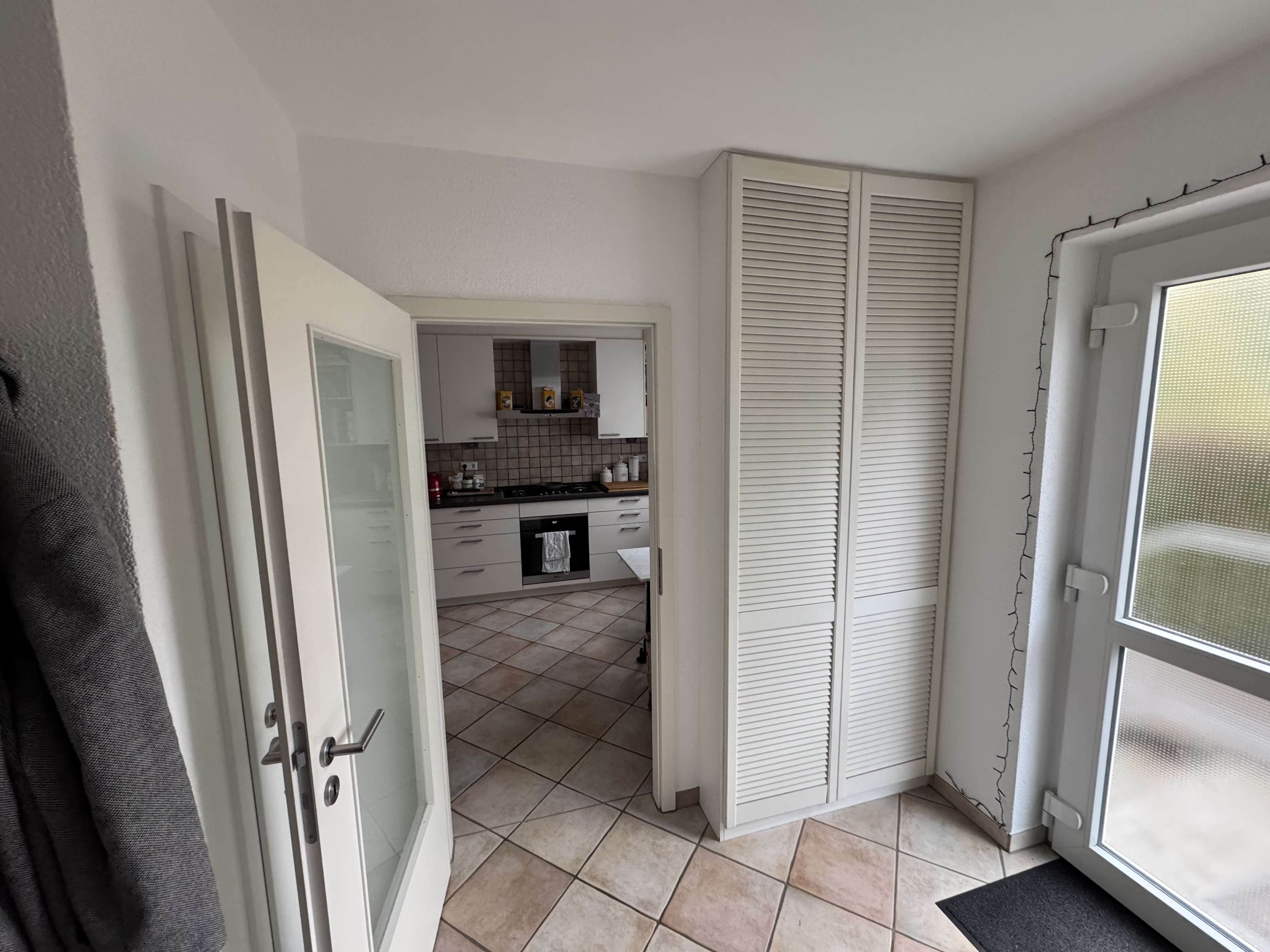 4-Zimmer Eigentumswohnung (Haus-im-Haus) mit Garten und Ausbaupotenzial in 65434 Eltville am Rhein, Rheingau Taunus Kreis – Bild 3