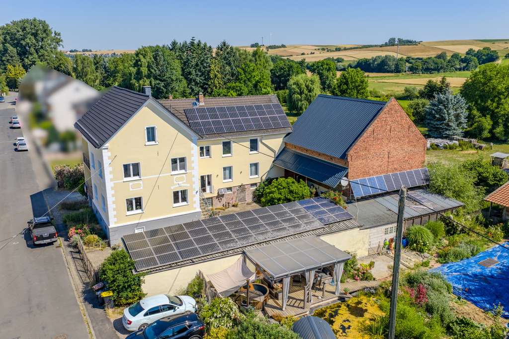 Immobilie in Niederneisen - Modernisierte Hofreite | Wohnen Arbeiten Pferdehaltung auf 3.210 m² - Bild 0