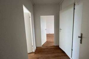Moderne 3-Zimmer-Wohnung im Herzen von Zwickau mit Balkon – Neuplanitzer Straße 27, 8062 Neuplanitz, Zwickau – Vorschaubild 3