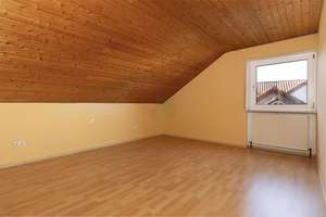 Großzügiges Einfamilienhaus mit PV-Anlage und viel Platz in Schwarzach bei Nabburg – Bachstraße 8, 92548 Schwarzach bei Nabburg – Vorschaubild 19