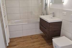 +4 Zimmer Familienwohnung-Wohnungsvideo anschauen! Parkett-Einbauküche+ – Die vollständige Adresse der Immobilie erhältst du vom Anbieter., 1219 Strehlen, Dresden – Vorschaubild 8