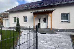 Moderner Wohntraum A+ EFH mit Pool & Garage in Kliniknähe