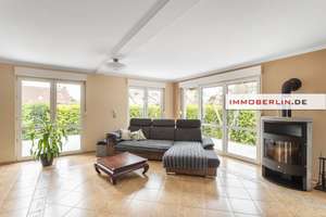 IMMOBERLIN.DE - KfW-60! Sehr attraktives Haus mit Südwestgarten & Sonnenterrassen – Die vollständige Adresse der Immobilie erhältst du vom Anbieter., 12355 Rudow, Berlin – Vorschaubild 1