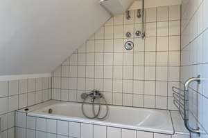 TOP gemütliche 1 ZKDB Wohnung im Dachgeschoß in zentraler, aber ruhiger Lage direkt an der FH – Lerchenfeldstraße 15, 47805 Dießem/Lehmheide, Krefeld – Vorschaubild 7