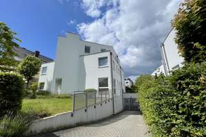 Apart und Edel, 3 Zi.-Mietwohnung, neuwertig, Wiesbaden-City-Ost! – 65191 Südost, Wiesbaden – Vorschaubild 2