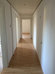 ruhige schöne 3-Zi -Wohnung, hell, Balkon