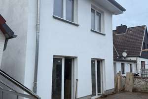 Viel Platz für den Alltag im modernisierten Reihenhaus in Dänischenhagen – Die vollständige Adresse der Immobilie erhältst du vom Anbieter., 24229 Dänischenhagen – Vorschaubild 1