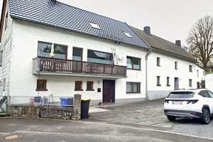 *ZWEI EINFAMILIENHÄUSER in bester Naturlage: Basis für Ihr individuelles Wohn- und Anlag – Die vollständige Adresse der Immobilie erhältst du vom Anbieter., 53949 Dahlem – Vorschaubild 1
