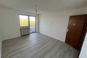 Großzügige 4,5-Zimmer-Wohnung in attraktiver Lage – Reutlingen (Kreis) – Vorschaubild 17