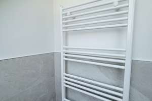 Exklusive Neubau-Dachgeschosswohnung mit großzügigem Balkon und Dachterrasse – Puppenweg 4, 81739 Waldperlach, München – Vorschaubild 9