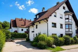 Sonnige 3,5-Zimmer-Wohnung mit großem Balkon und Tiefgaragenplatz – Die vollständige Adresse der Immobilie erhältst du vom Anbieter., 88239 Wangen im Allgäu – Vorschaubild 2