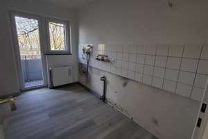 Frisch modernisierte 3-Zim.-Wohnung im 2. OG mit Dusche/Balkon in Düsseldorf-Garath – Paul-Bonatz-Straße 17, 40595 Garath, Düsseldorf – Vorschaubild 12