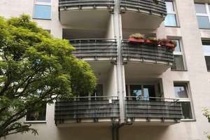 Bezugsfreie 2-3 Zimmer-Wohnung mit Balkon und Stellplatz nahe Warschauer Straße in Friedrichshain