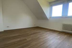 ERSTBEZUG nach Sanierung am Stadtwald: 3Z.-Maisonette + gr. Wohnküche + gr. Loggia (15qm) – Engerstr. 71, 47800 Bockum, Krefeld – Vorschaubild 10