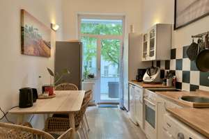 HANNOVER-LIST: Altbau, modernisierte 2 Zimmer mit Balkon, Holzdielen, Parkett, Feinputz, EBK u.v.m. – Die vollständige Adresse der Immobilie erhältst du vom Anbieter., 30163 List, Hannover – Vorschaubild 3