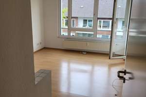 Schöne Studentenwohnung mit Küche. Balkon. Keller Stellplatz