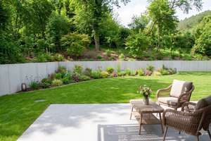 Traumhafte 5 Zimmer-Eigentumswohnung mit großem Garten und perfekter Verkehrsanbindung, Neubau Erstb
